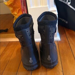 Bogs Black and Gray Waterproof Boots - excellent condition